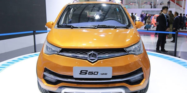 雷丁S50锂电混动版上市 高速新能源汽车规划曝光